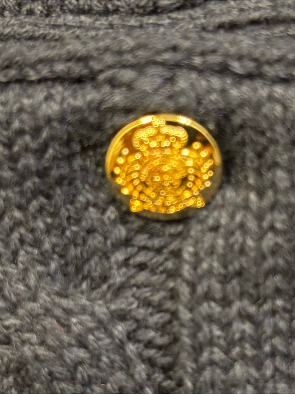 NWT Chaps Navy Blue Cable Knit Sweater Gold Crest Button Shoulder Size S - Picture 5 of 6